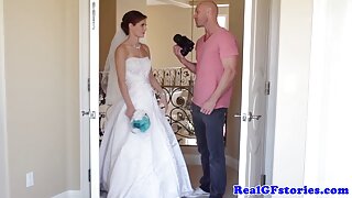 قابل كلوي وكارلا سكس اجنبي مترجم عربي وكادينس - ثلاثي من الجميلات المثيرات اللائي هن خارج المدينة ومستعدات لبعض الإثارة ؛