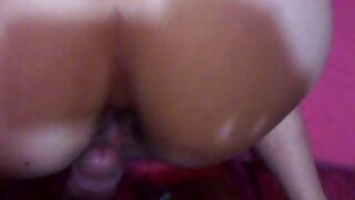 تهتز صرخة سكس اجنبي سكس سكس الحناء عندما يتم دفعها للخارج