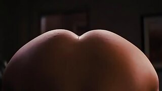 مراهق أنيق يخوض مغامرة جنسية على افلام سكس محارم اجنبى الشاطئ